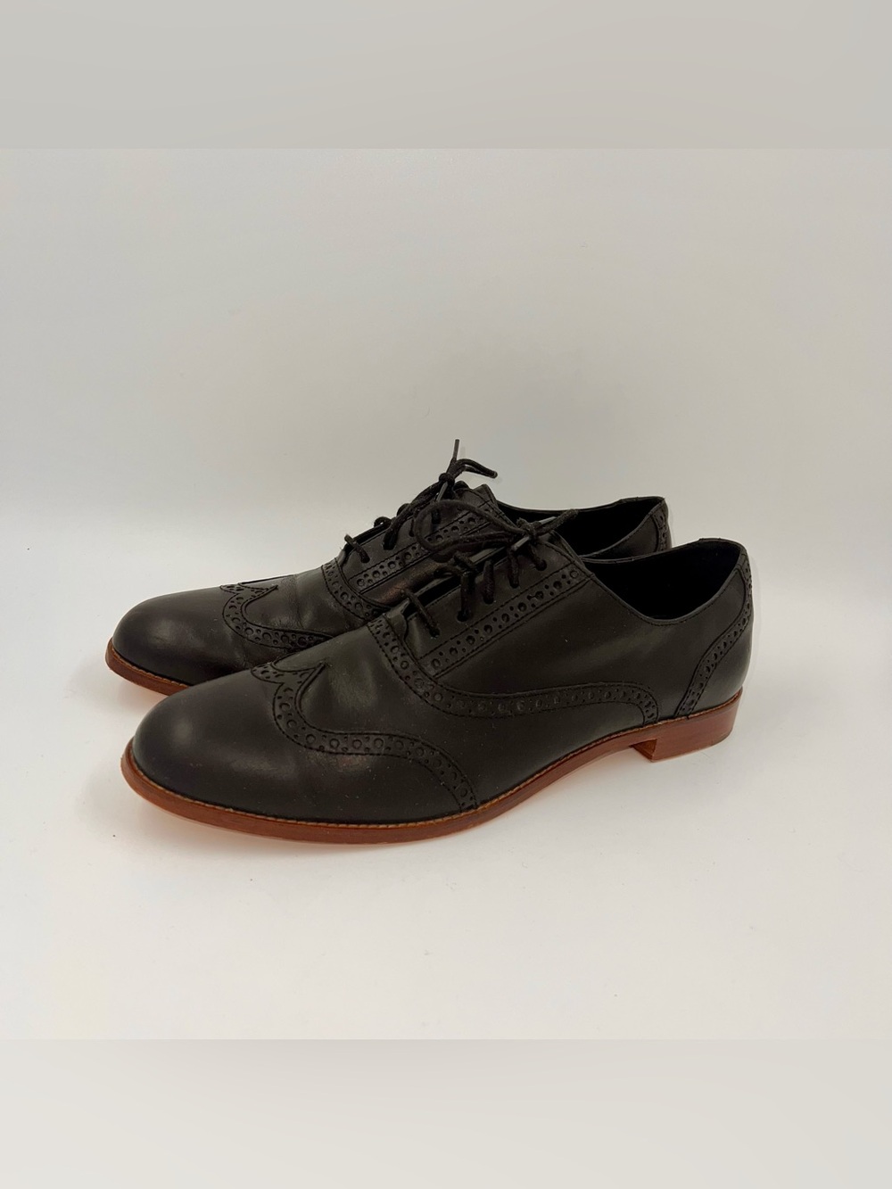 Cole Haan Men’s Leather Wingtip Oxfords Black 10.5B Brogue D35722 Lace-Up